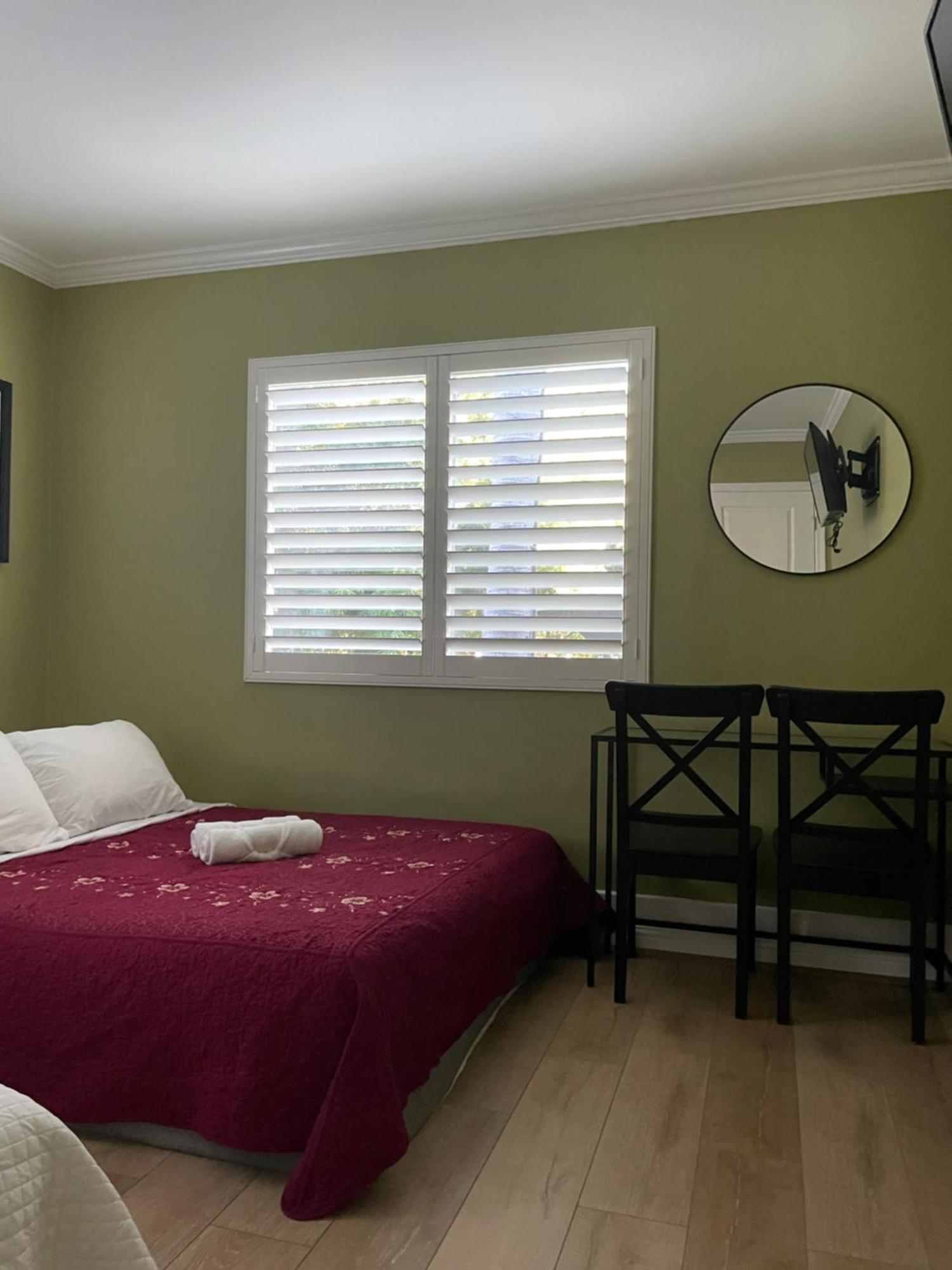 Private Room In Los Angeles With Wifi And Ac And Private Fridge!!! Exterior photo